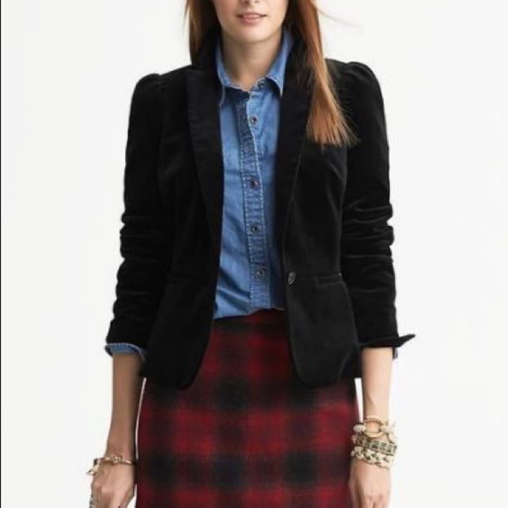 BR crop velvet blazer